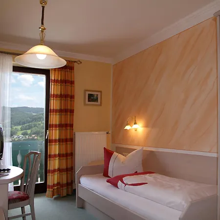 ホテル Gasthof-hotel Dilger
